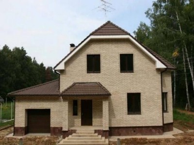Достоинства и недостатки натяжных потолков